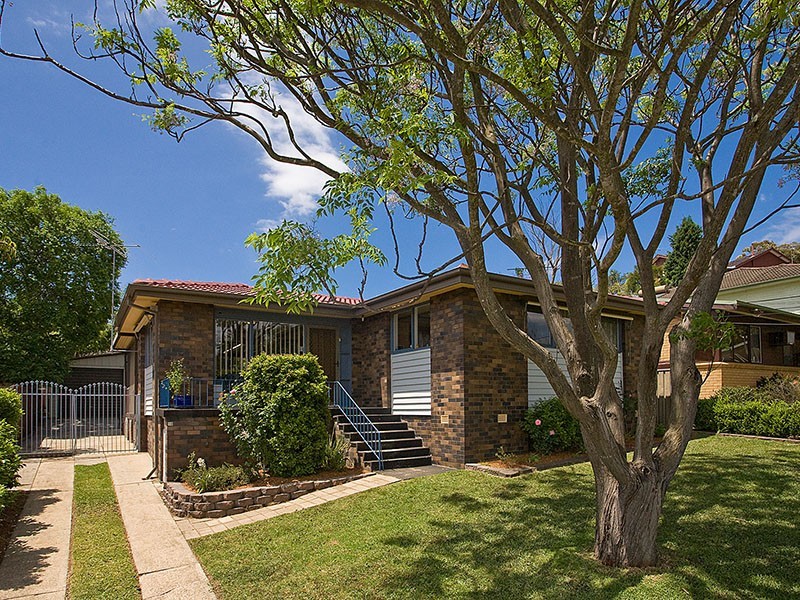 10 Cassandra Crescent, Heathcote NSW 2233