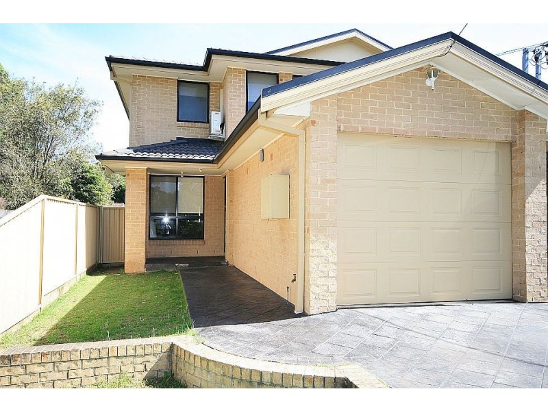 8B Ferntree Avenue, Engadine NSW 2233