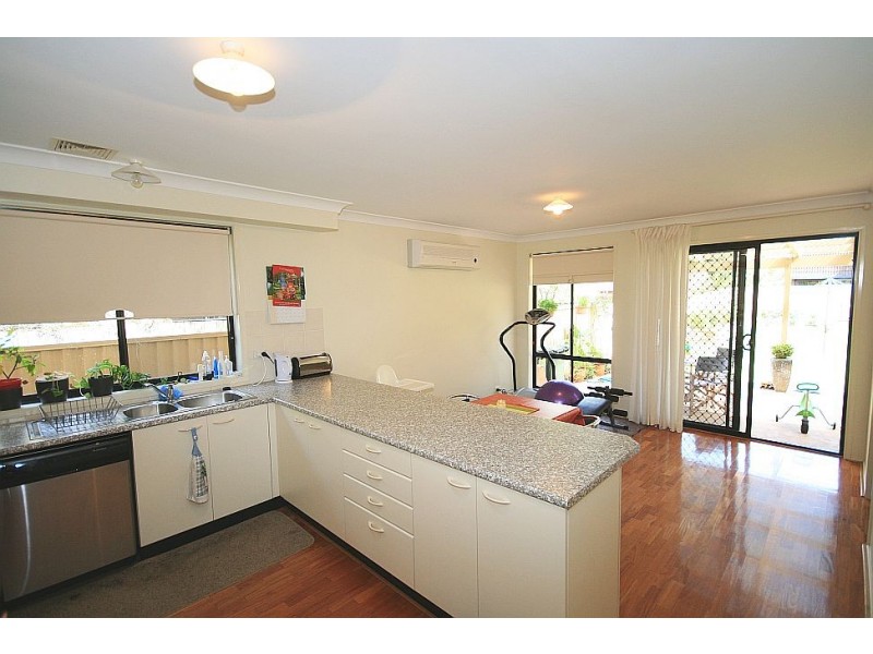 8B Ferntree Avenue, Engadine NSW 2233