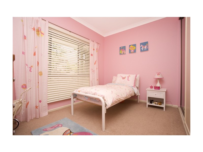 11 Strickland Street, Heathcote NSW 2233