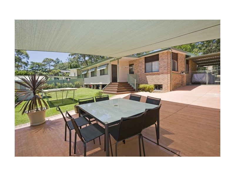 11 Strickland Street, Heathcote NSW 2233