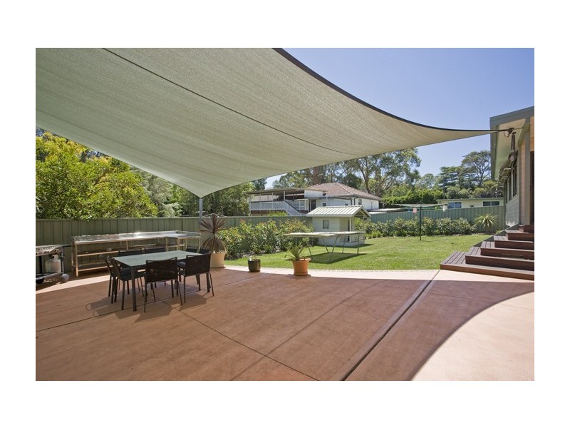 11 Strickland Street, Heathcote NSW 2233
