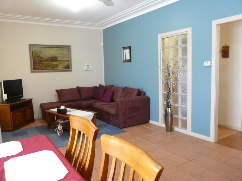 90 Anzac Avenue, Engadine NSW 2233