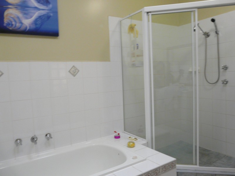 90 Anzac Avenue, Engadine NSW 2233