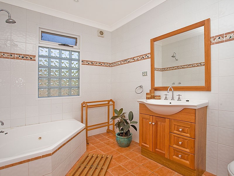 5 Mountain Street, Engadine NSW 2233