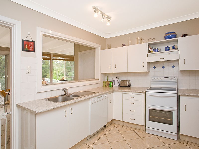 54 Dalley Road, Heathcote NSW 2233