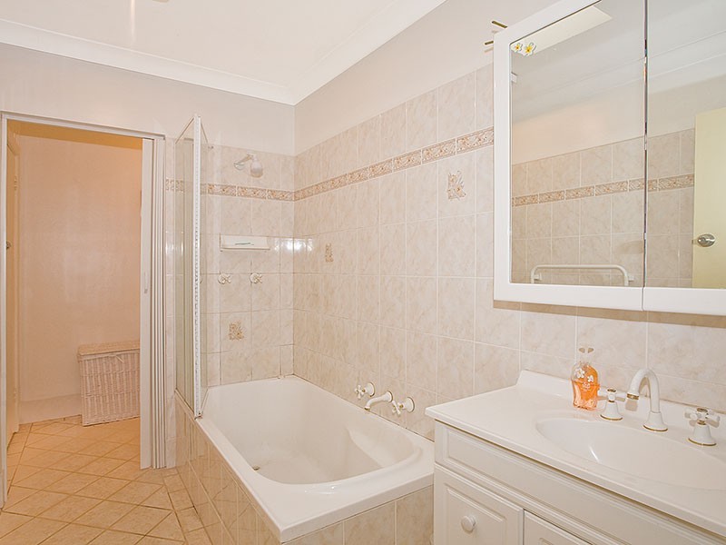54 Dalley Road, Heathcote NSW 2233