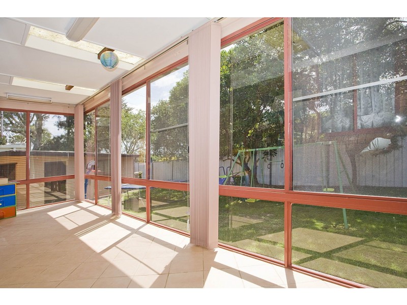1 Crest Place, Engadine NSW 2233