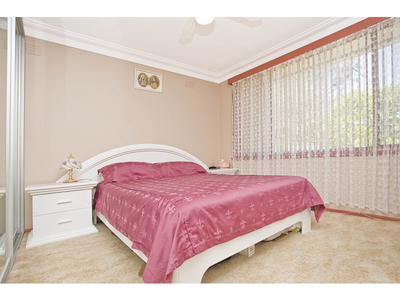 1 Crest Place, Engadine NSW 2233
