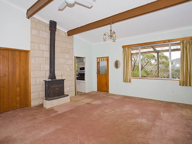 53 Yanagang Street, Waterfall NSW 2233