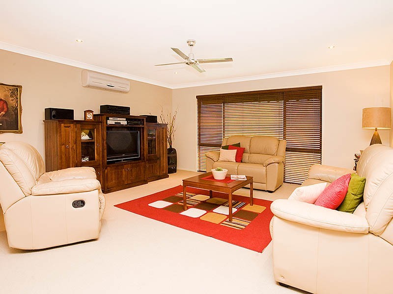 8 Turrella Road, Yarrawarrah NSW 2233