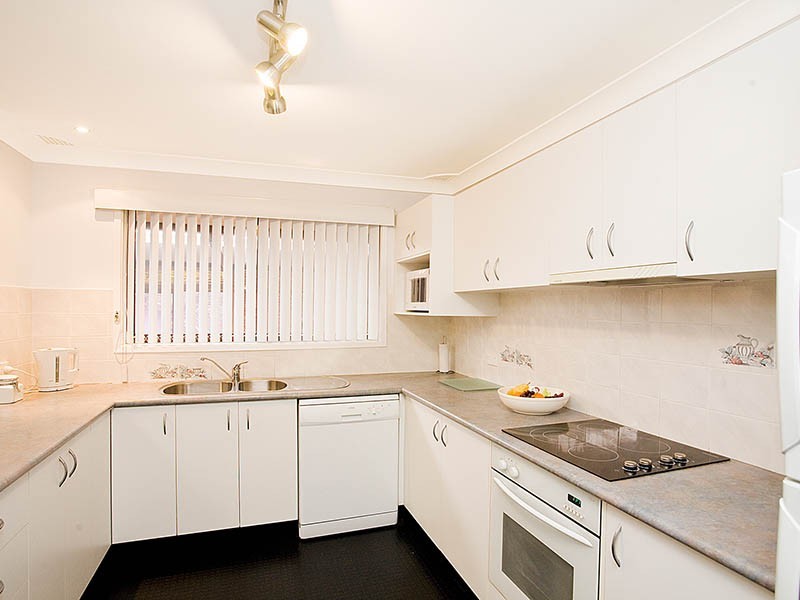 8 Turrella Road, Yarrawarrah NSW 2233