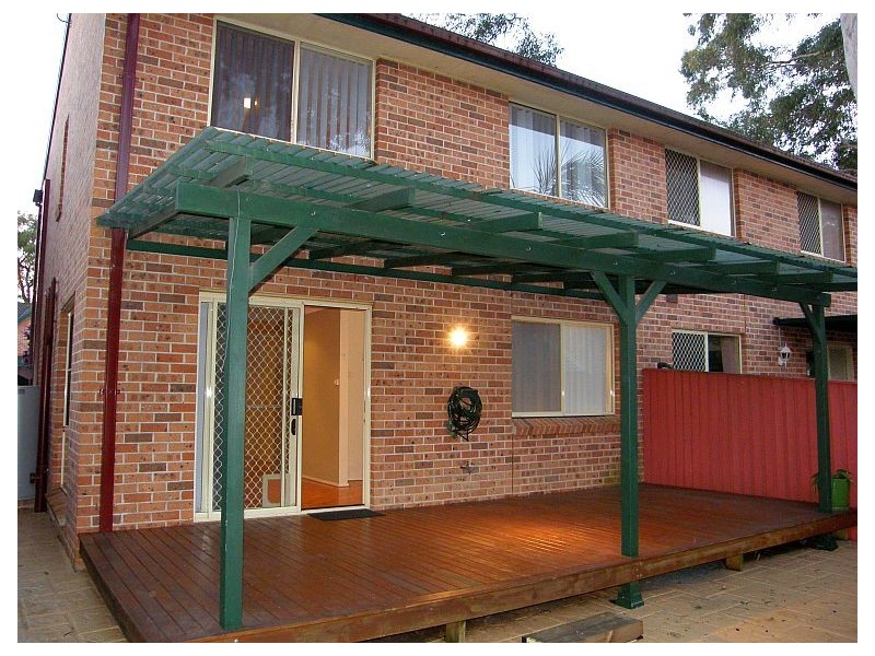 23/11 Owen Jones Row, Menai NSW 2234