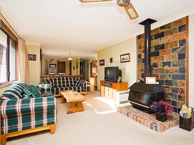 60 Albatross Circuit, Woronora Heights NSW 2233