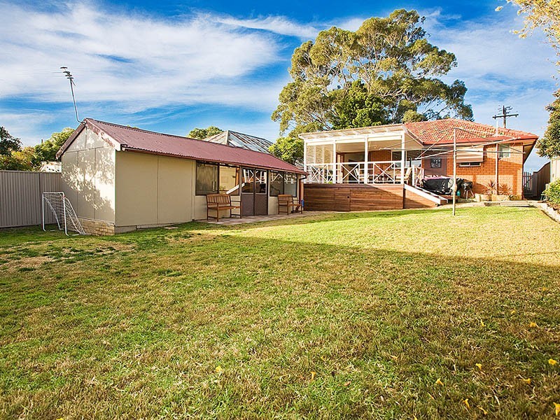 115 Woronora Road, Engadine NSW 2233