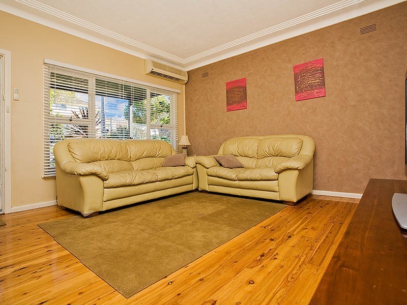 17 Glenview Place, Engadine NSW 2233
