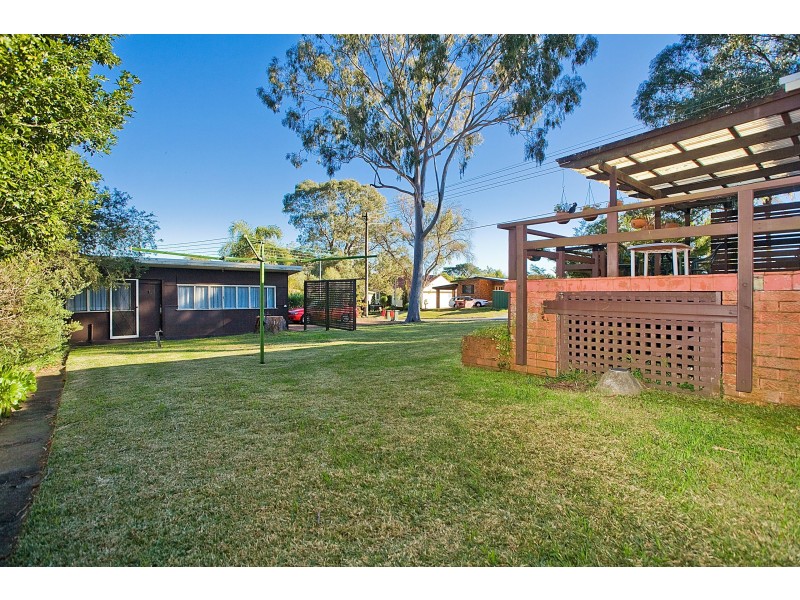 33 Boundary Road, Heathcote NSW 2233