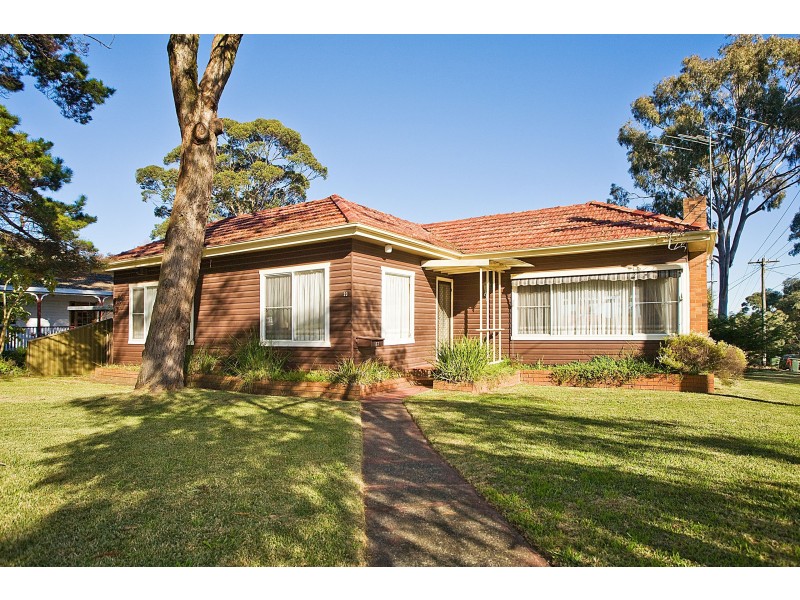 33 Boundary Road, Heathcote NSW 2233