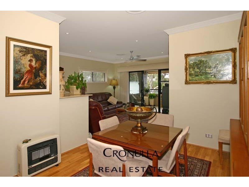 6/149-151 Gannons Road, Caringbah NSW 2229