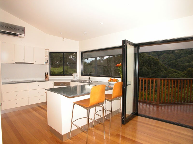 33 Van Buren Ave, Bonnet Bay NSW 2226