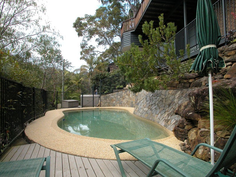 33 Van Buren Ave, Bonnet Bay NSW 2226