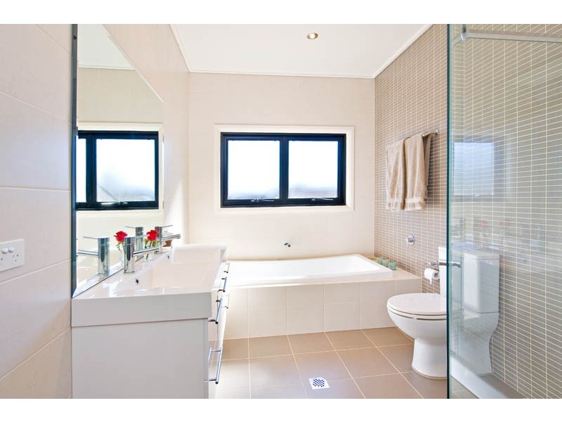 4 Loch Lomond Crescent, Burraneer NSW 2230