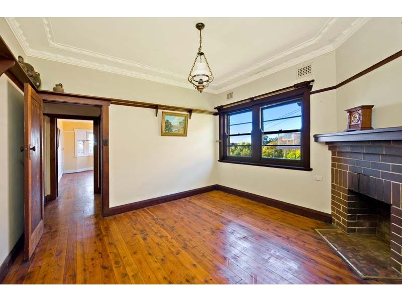 3 Benwerrin Ave, Carss Park NSW 2221