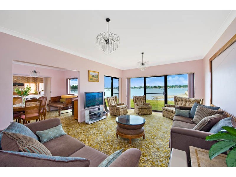 36 Beach Street, Blakehurst NSW 2221