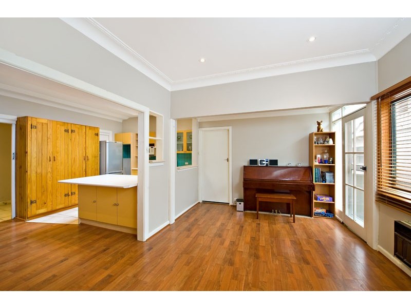 25 Girraween Avenue, Como NSW 2226