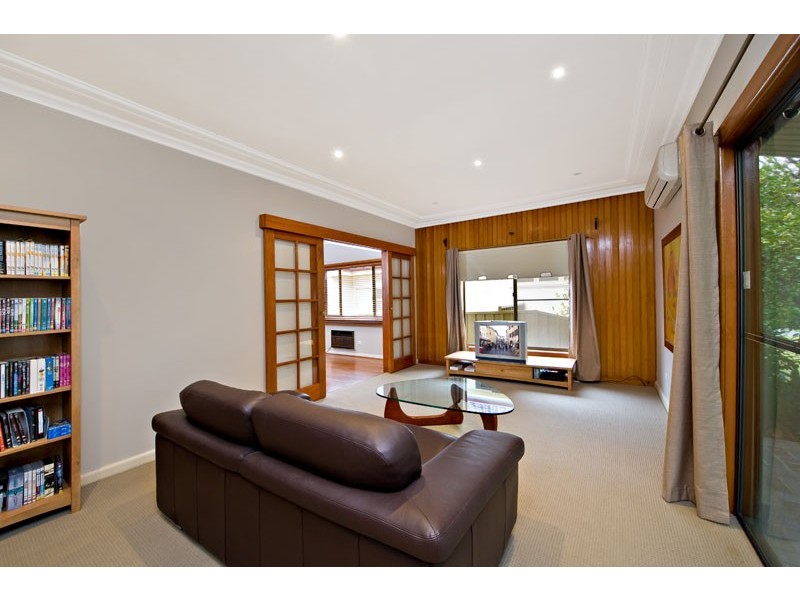 25 Girraween Avenue, Como NSW 2226