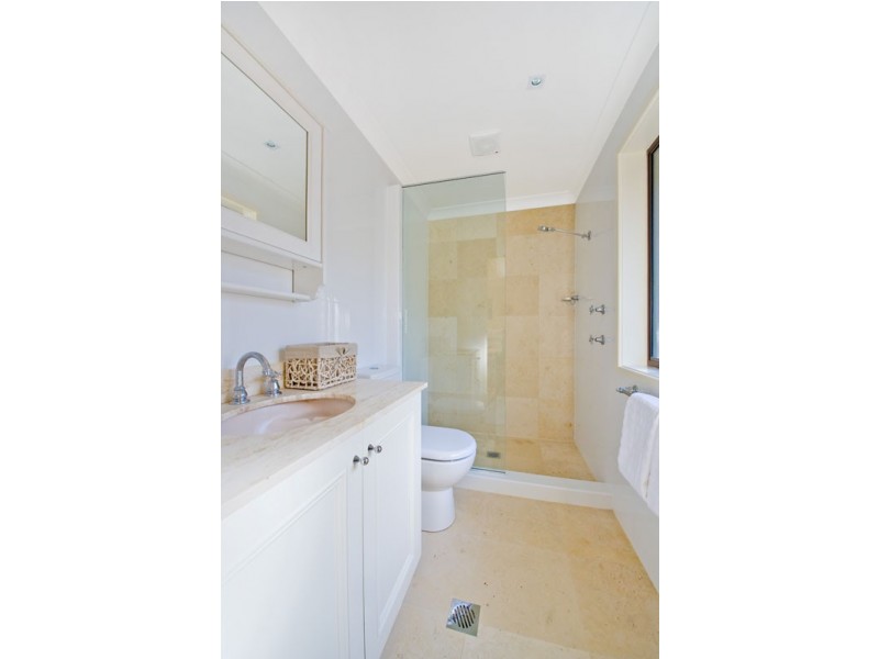 17 Van Buren Circuit, Bonnet Bay NSW 2226