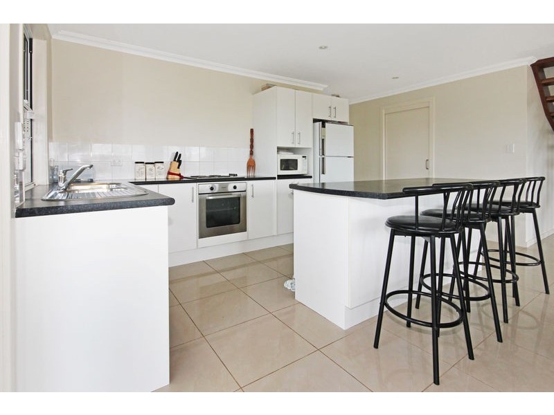 16 Ilett Street, Mollymook NSW 2539
