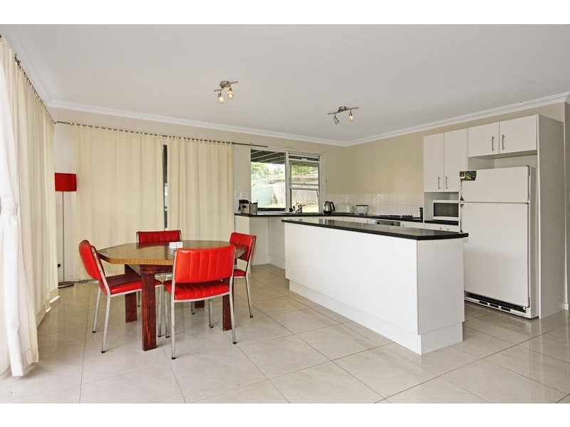 16 Ilett Street, Mollymook NSW 2539