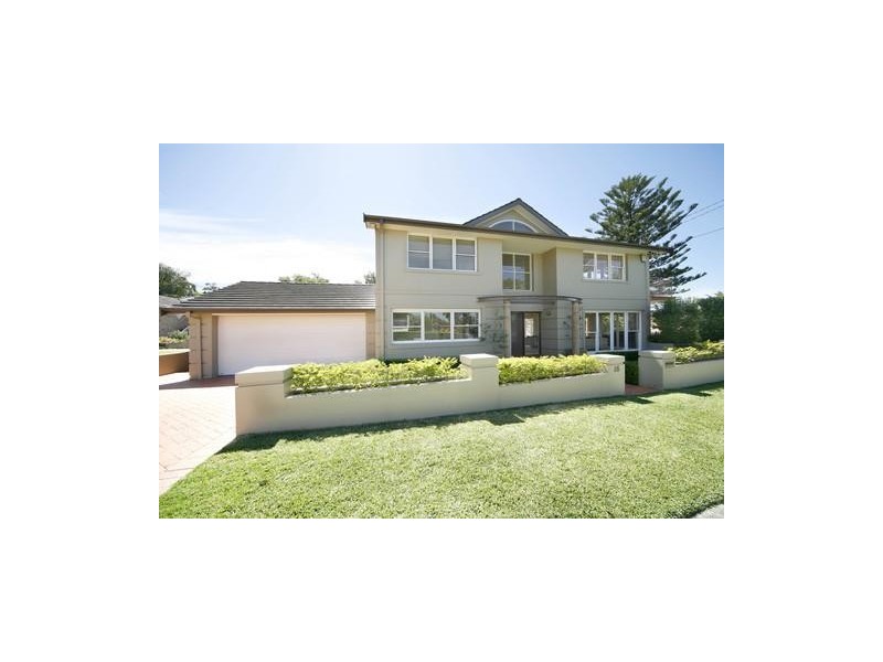 16 Grosvenor Cresent, Cronulla NSW 2230