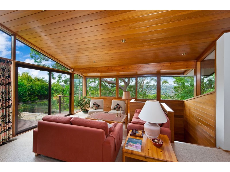 35 Sproule Rd, Illawong NSW 2234