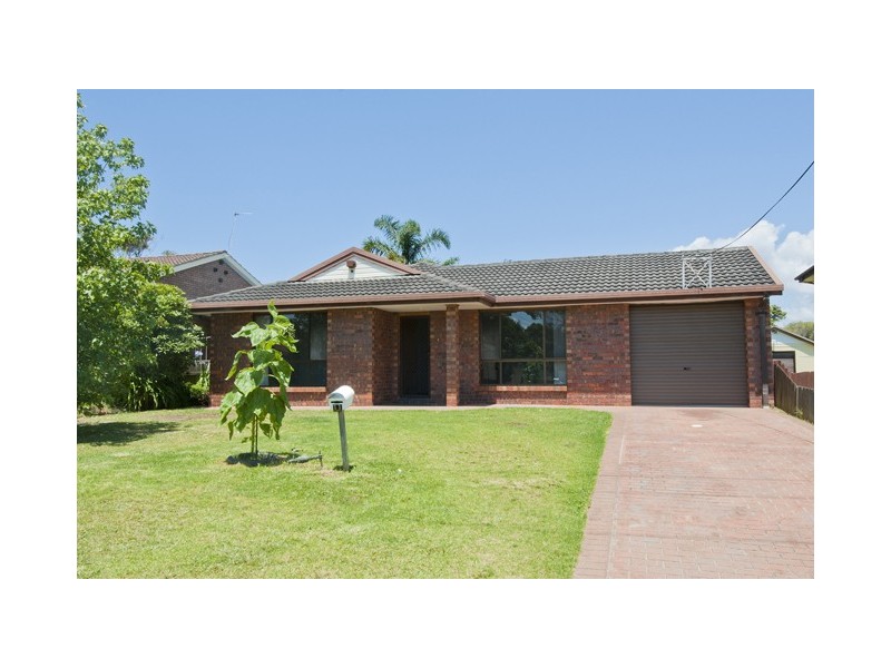 11 Broadview Ave, Culburra Beach NSW 2540