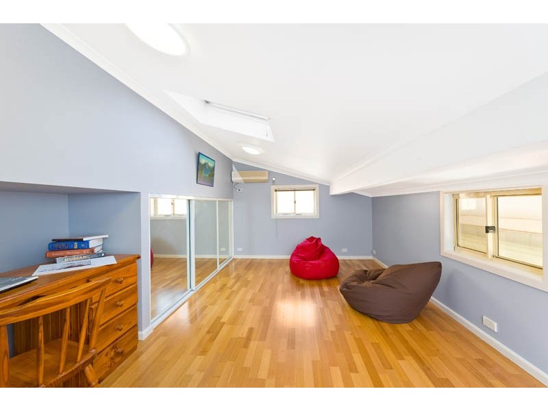 60 Mokera Ave, Kirrawee NSW 2232