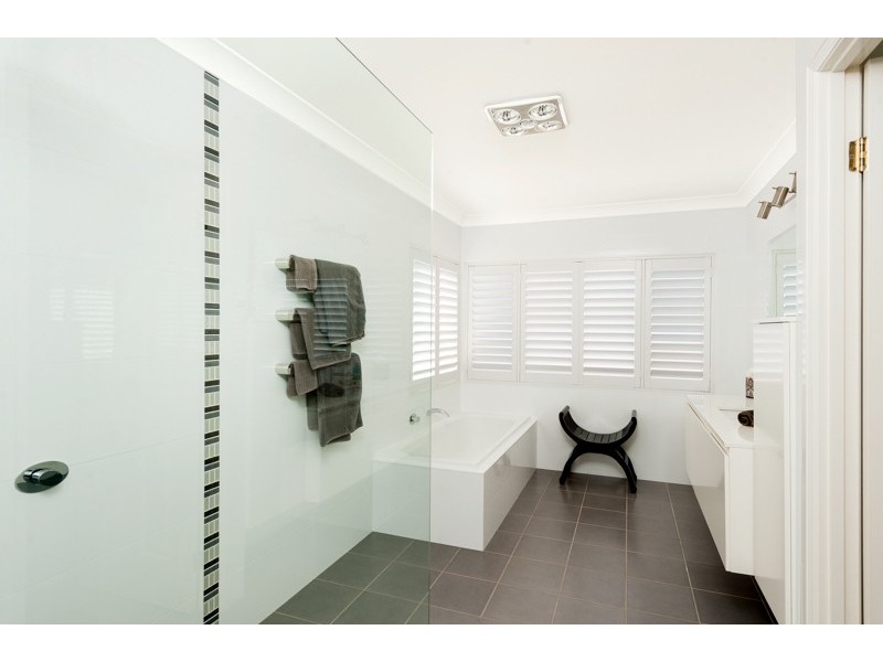 5 Cook St, Caringbah South NSW 2229