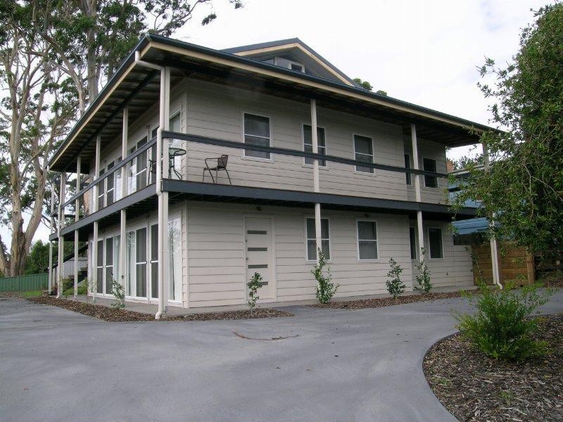 16 Ilett Street, Mollymook NSW 2539