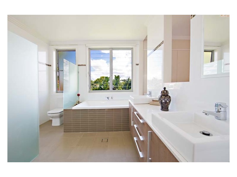 9 Seaview Street, Cronulla NSW 2230