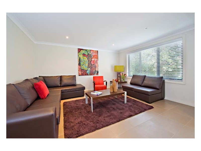 8 Warrington Ave, Caringbah NSW 2229