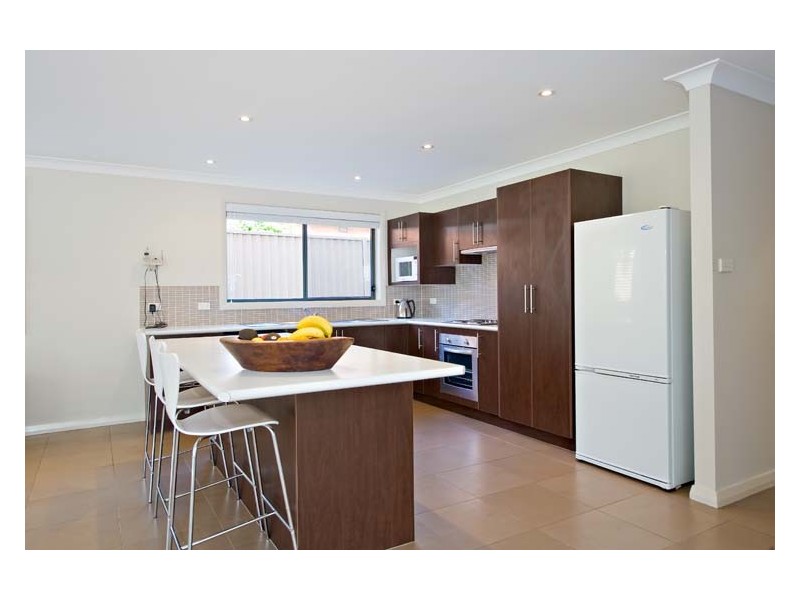 8 Warrington Ave, Caringbah NSW 2229