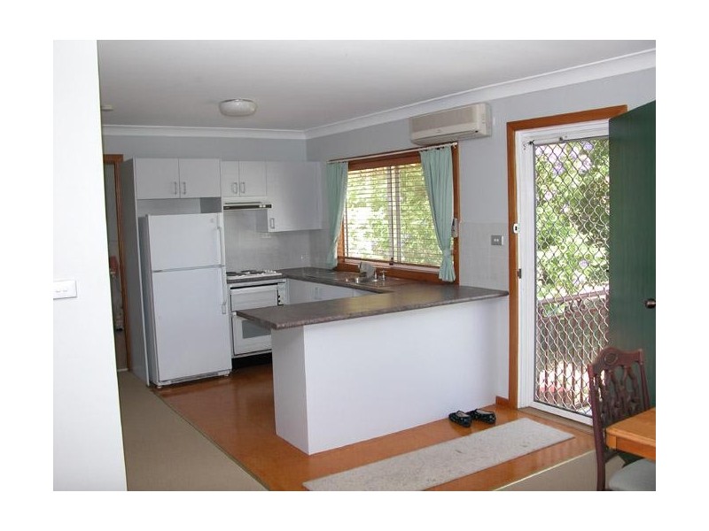 Como Parade, Como NSW 2226