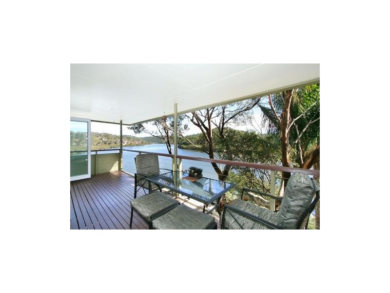 Bonnet Avenue, Como NSW 2226