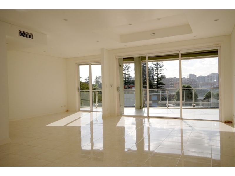 10/4-8 Mentone Avenue, Cronulla NSW 2230