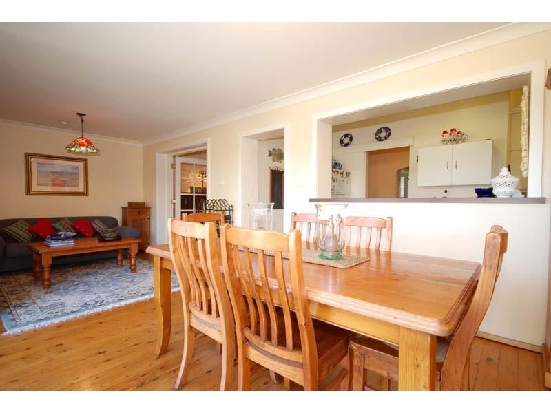 18 Saunders Bay Road, Caringbah NSW 2229