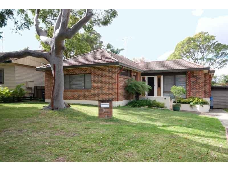 18 Saunders Bay Road, Caringbah NSW 2229
