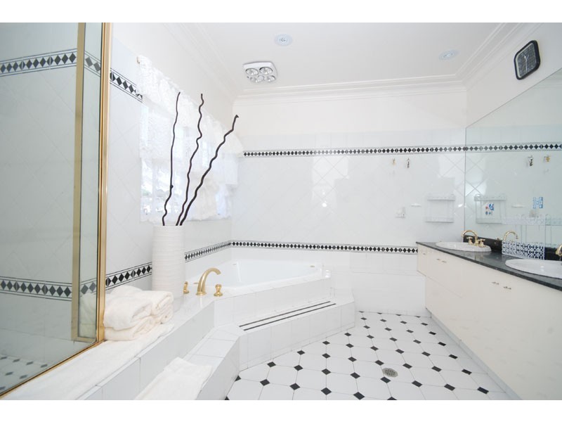 4 Bayview Road, Burraneer NSW 2230