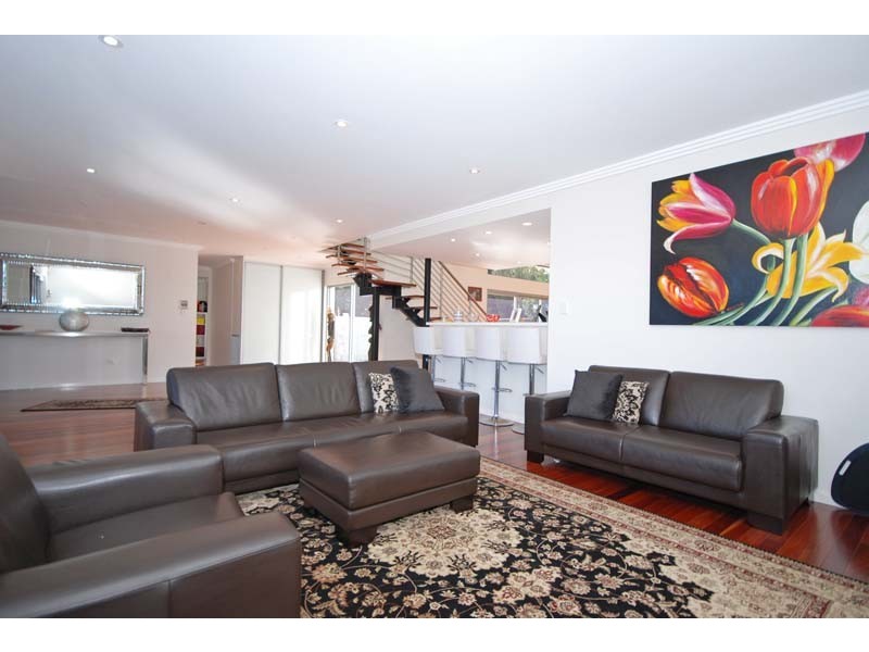 1 Loch Lomond Crescent, Burraneer NSW 2230