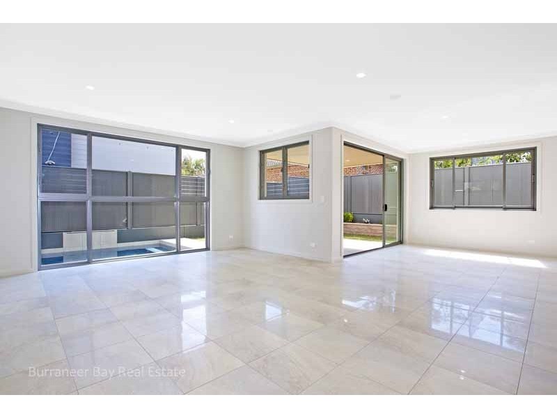 121-123 Gannons Road, Caringbah South NSW 2229